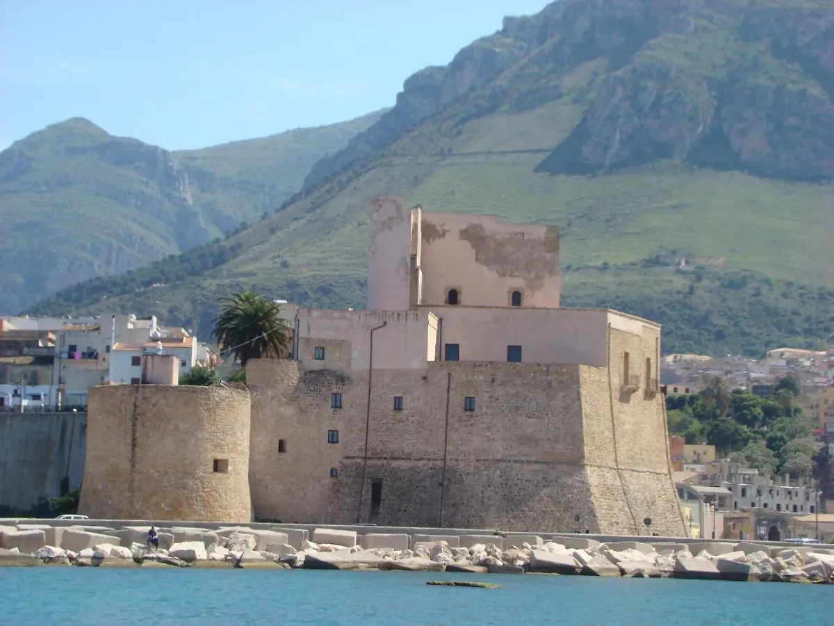 Casetta Sull'Albero, Girasole Castellammare del Golfo Orman Evi